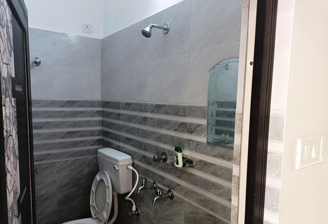 Hotel Grand View Пури Екстериор снимка