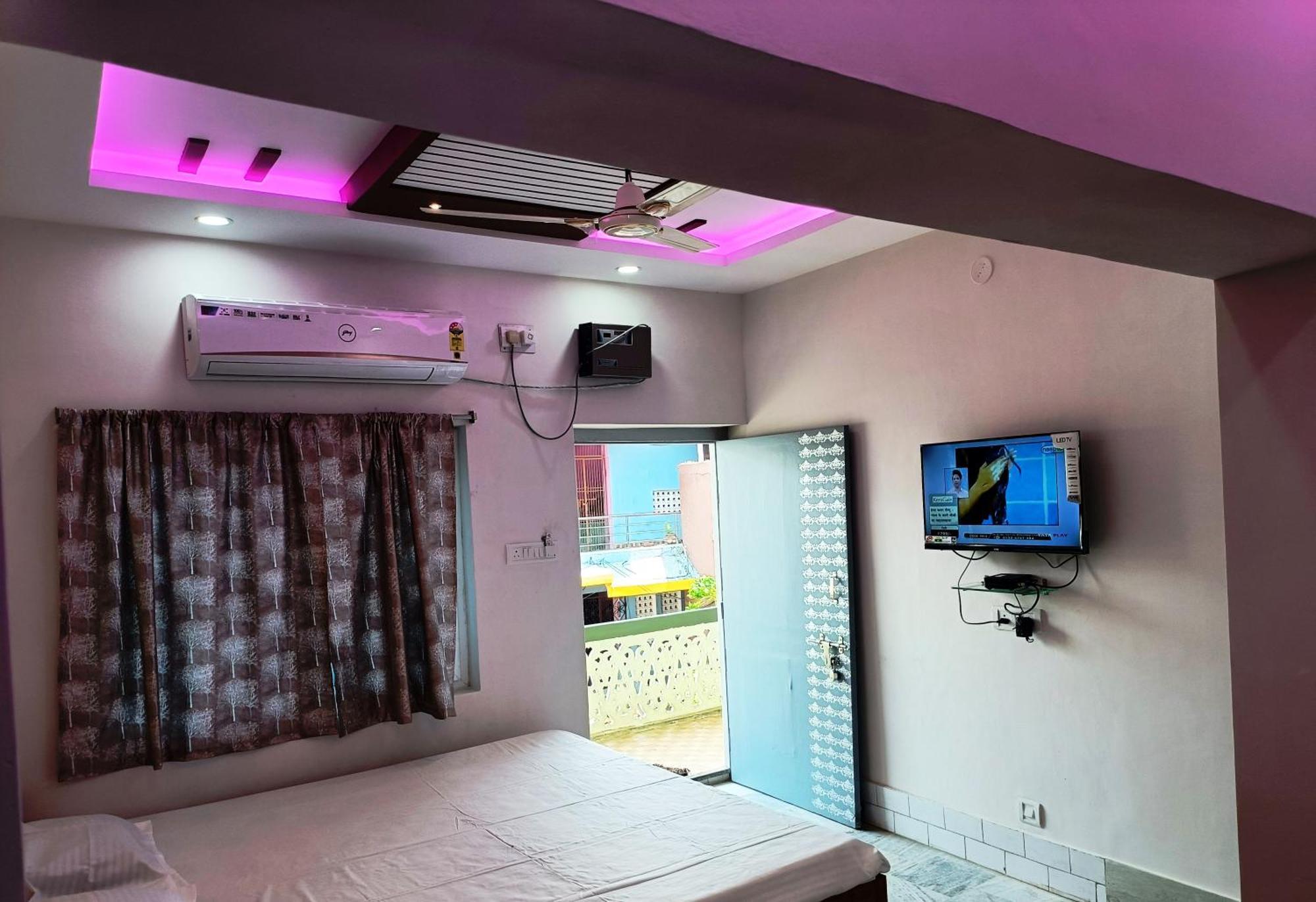 Hotel Grand View Пури Екстериор снимка