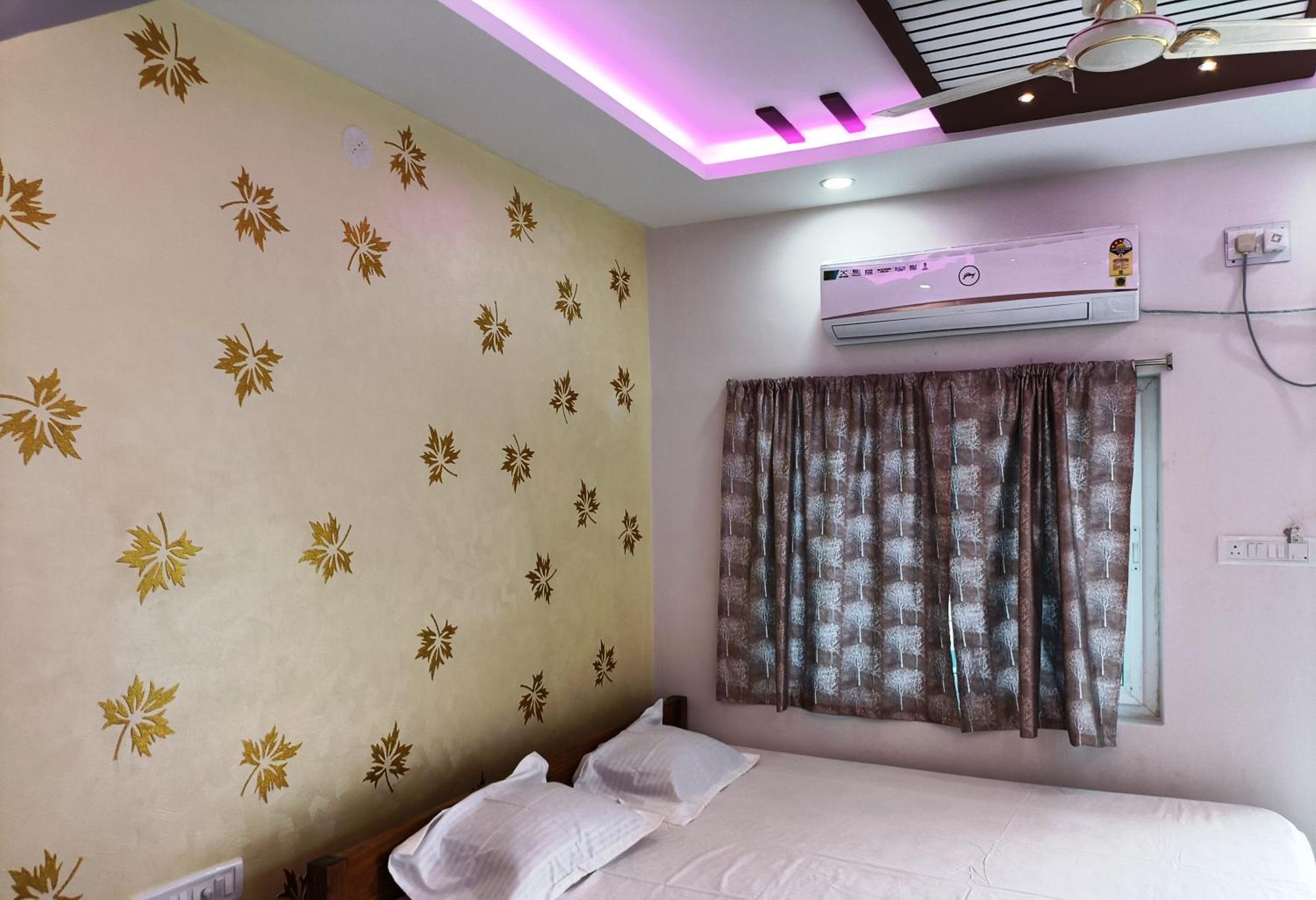 Hotel Grand View Пури Екстериор снимка