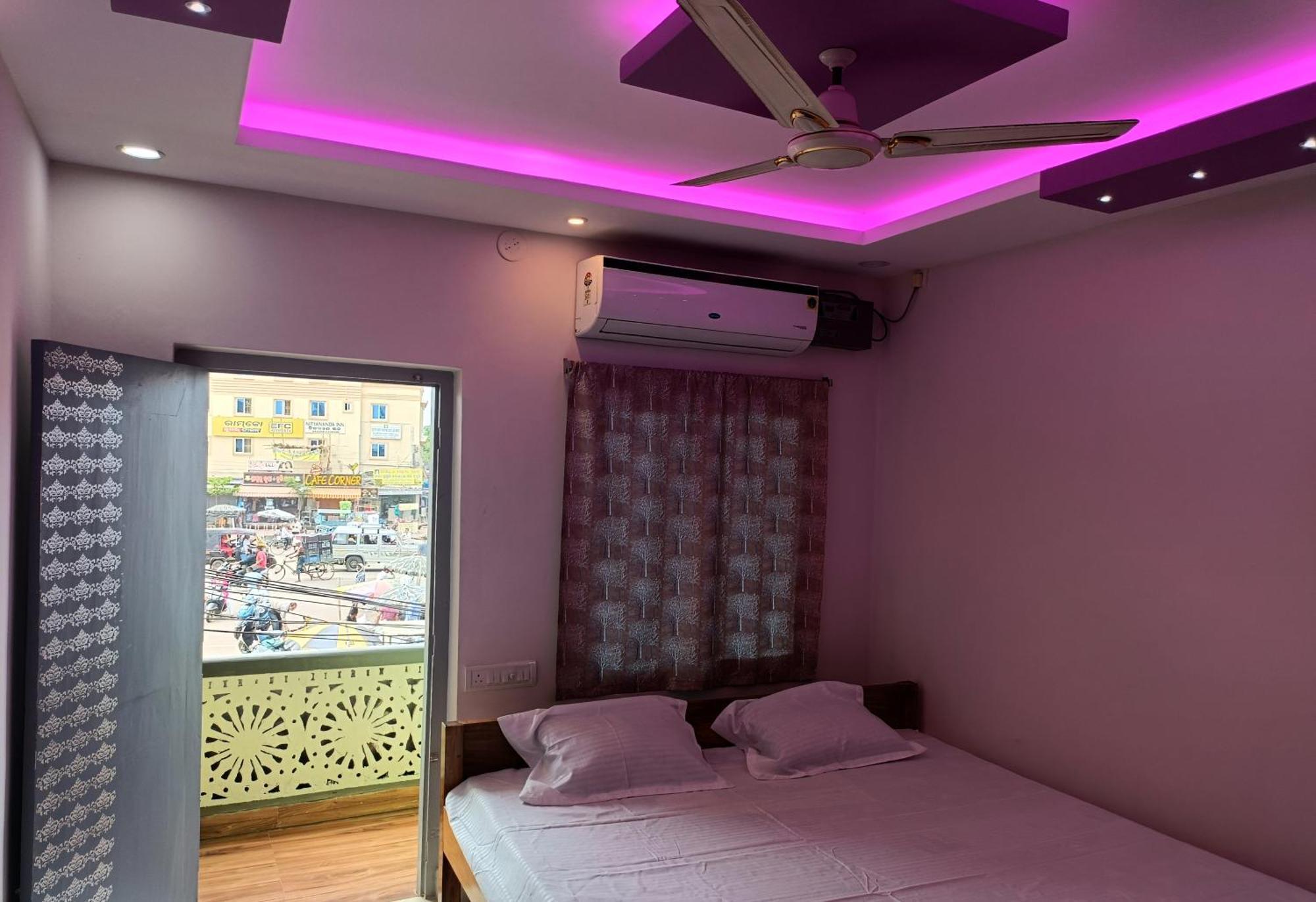 Hotel Grand View Пури Екстериор снимка