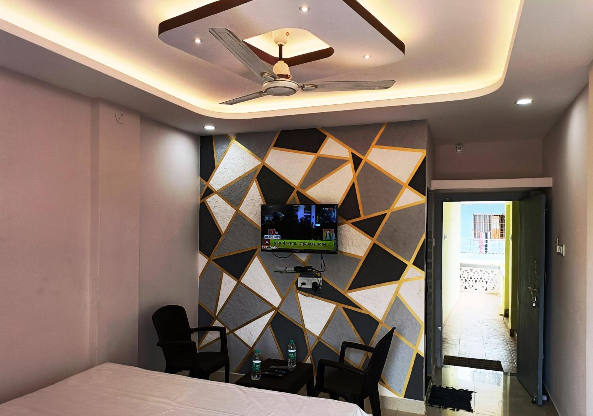 Hotel Grand View Пури Екстериор снимка