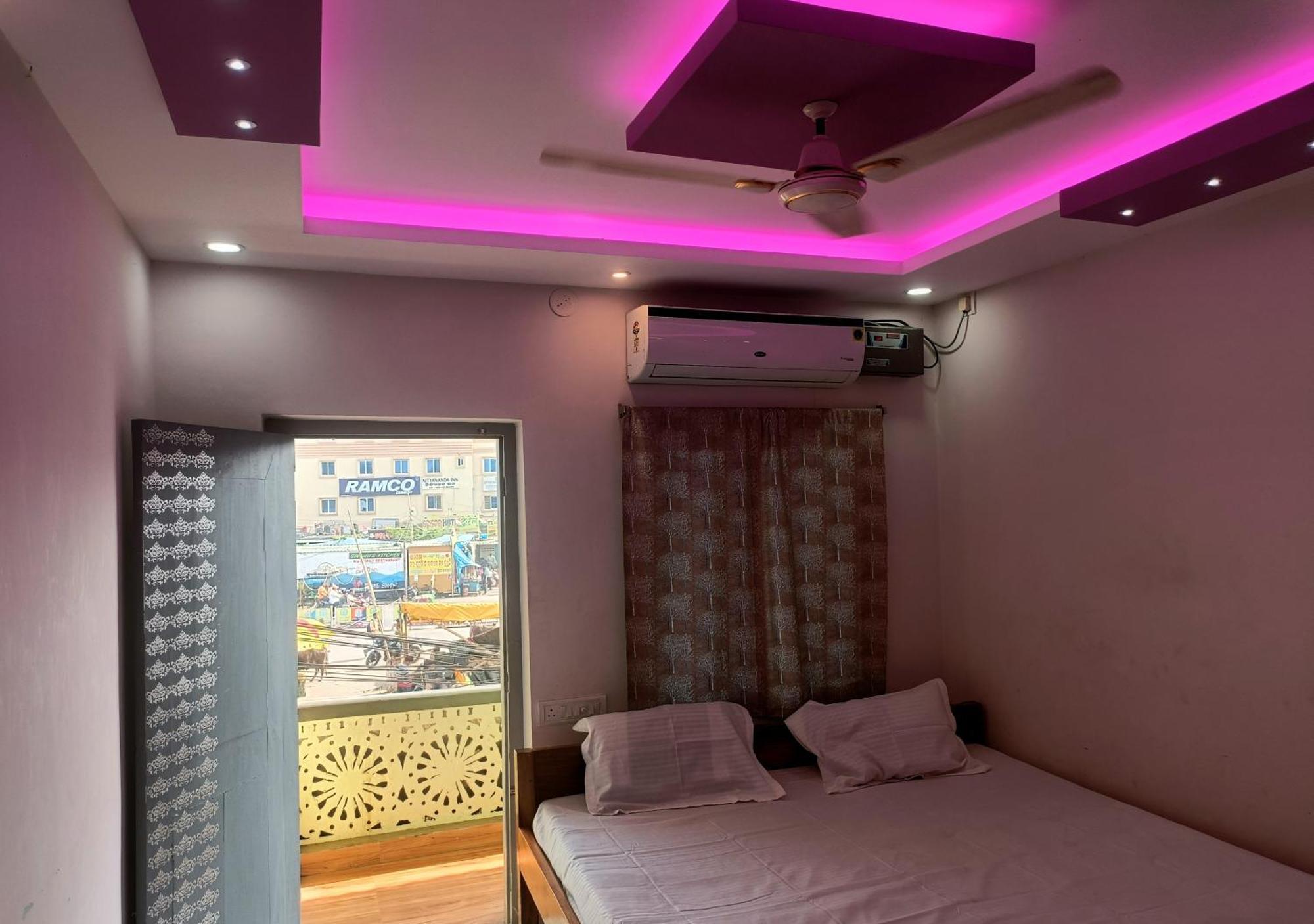 Hotel Grand View Пури Екстериор снимка