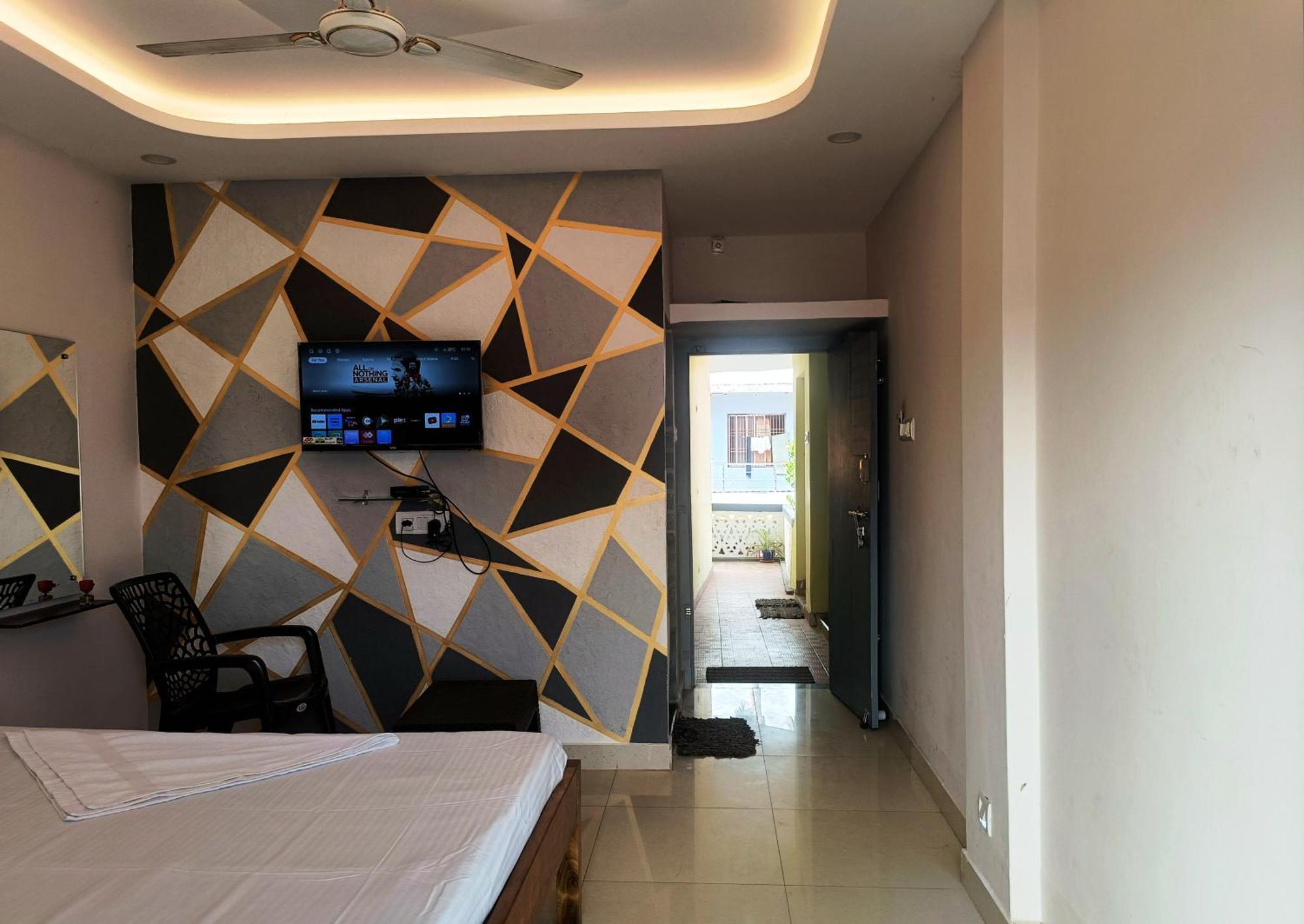 Hotel Grand View Пури Екстериор снимка