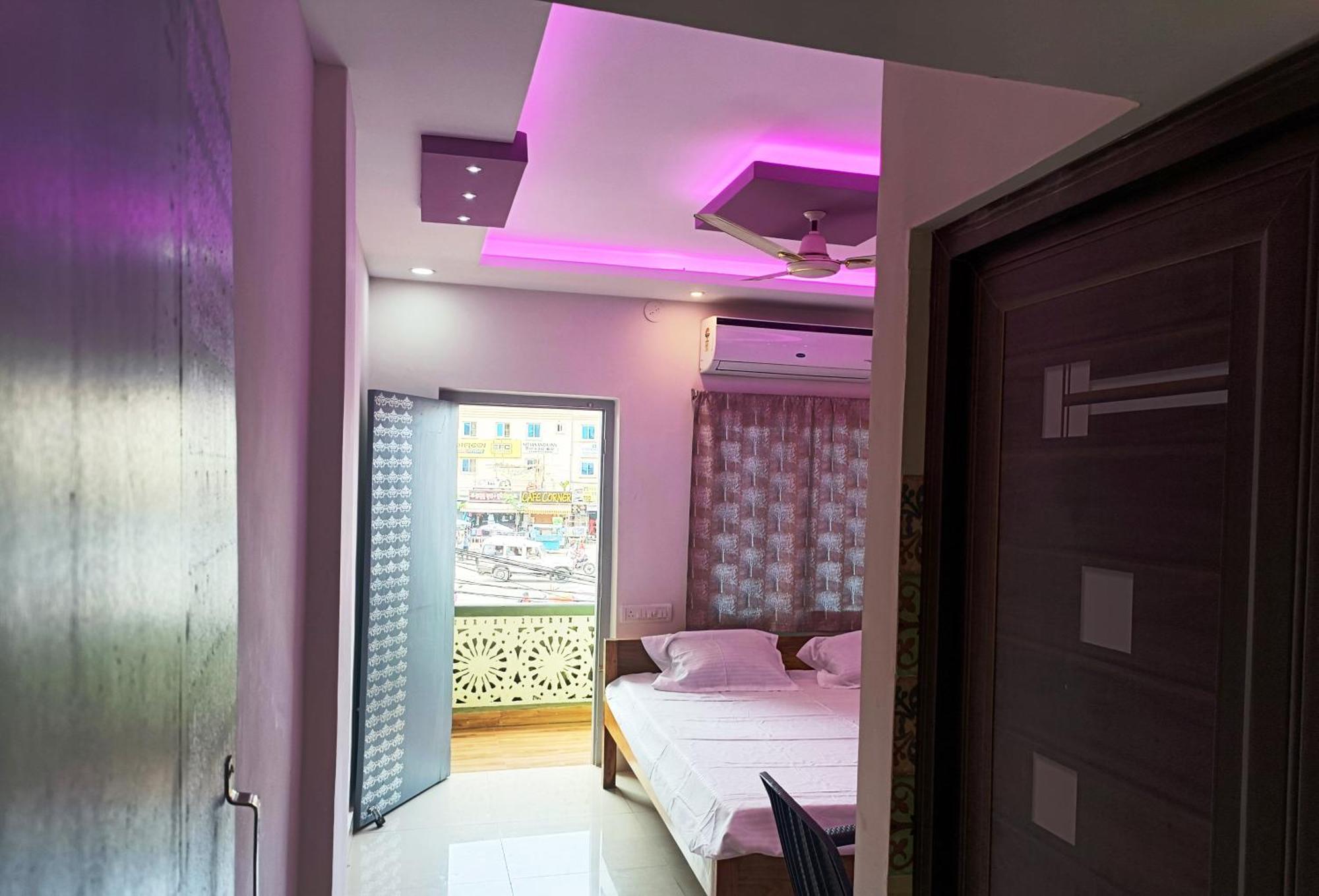 Hotel Grand View Пури Екстериор снимка