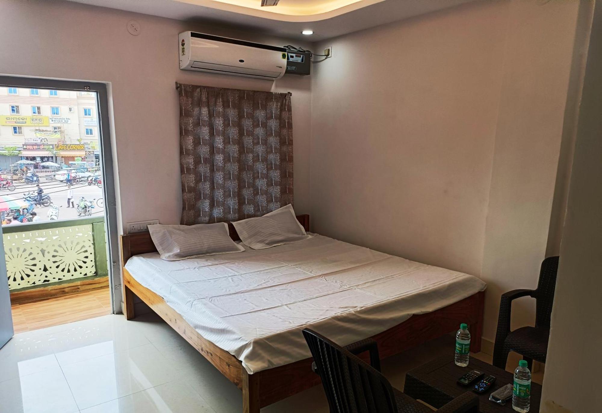Hotel Grand View Пури Екстериор снимка