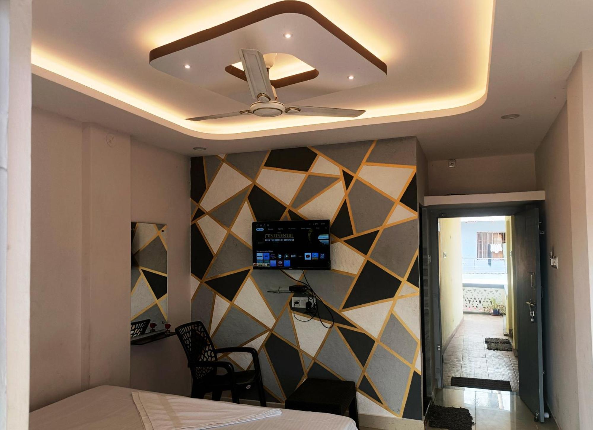 Hotel Grand View Пури Екстериор снимка