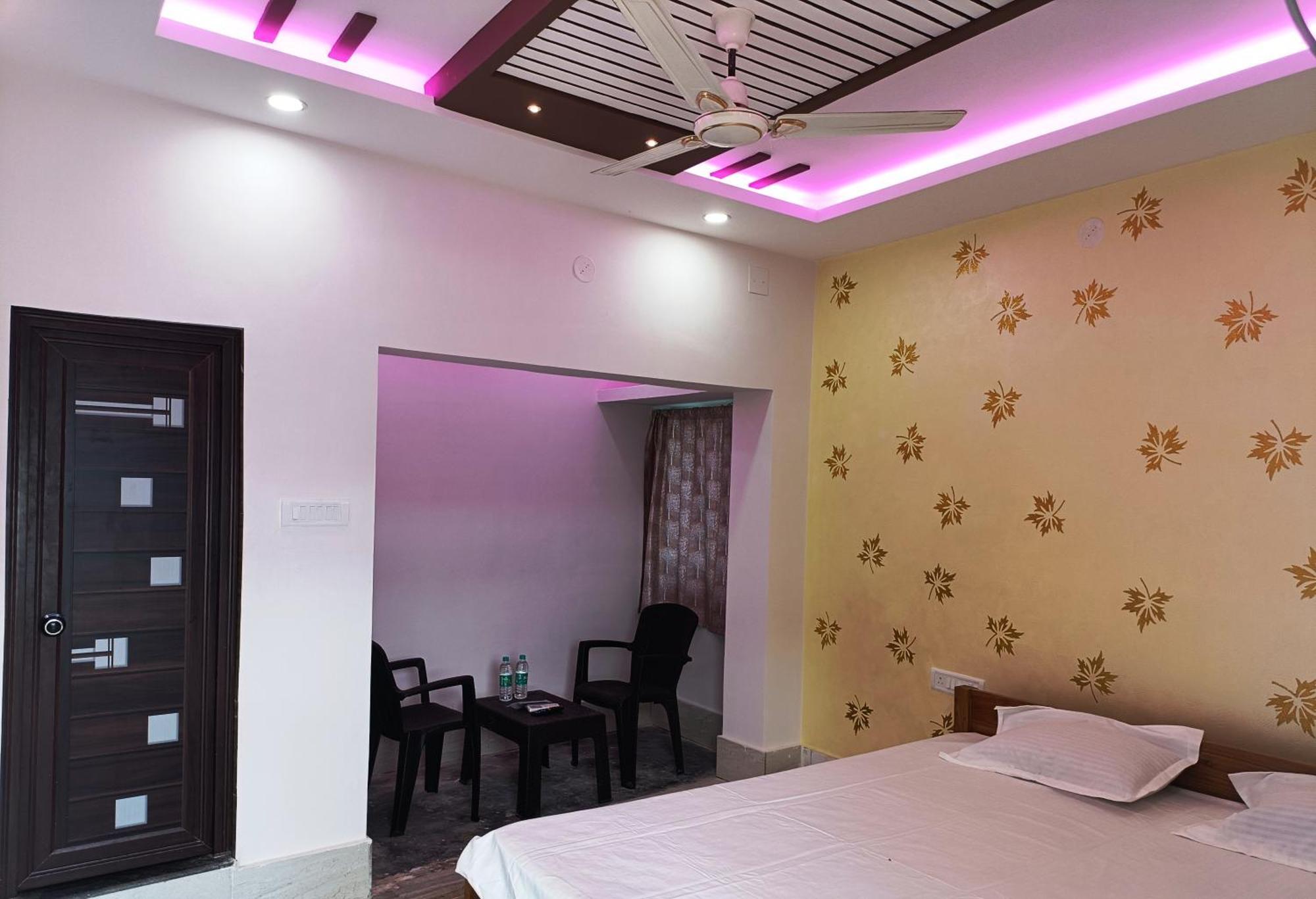 Hotel Grand View Пури Екстериор снимка