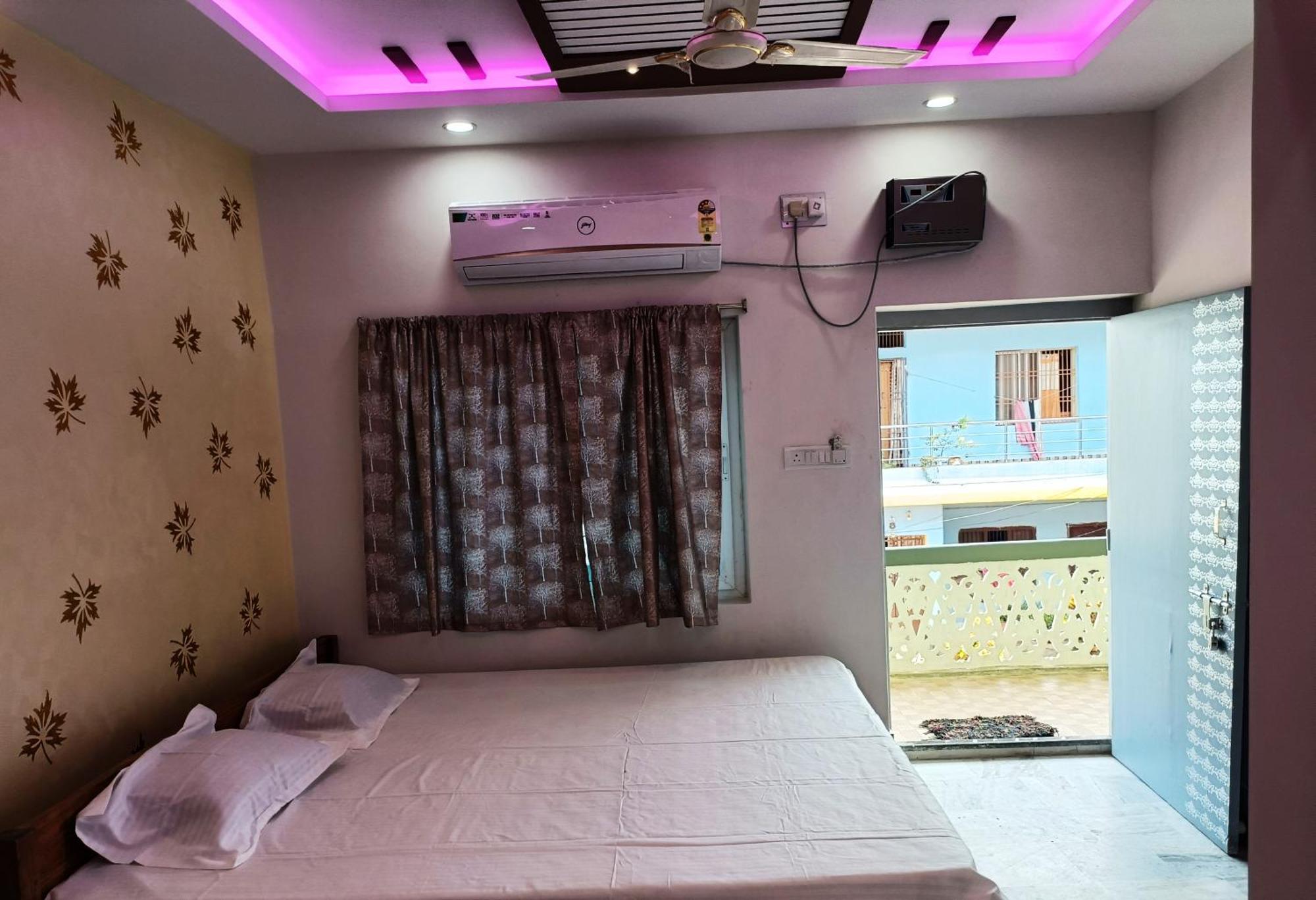 Hotel Grand View Пури Екстериор снимка